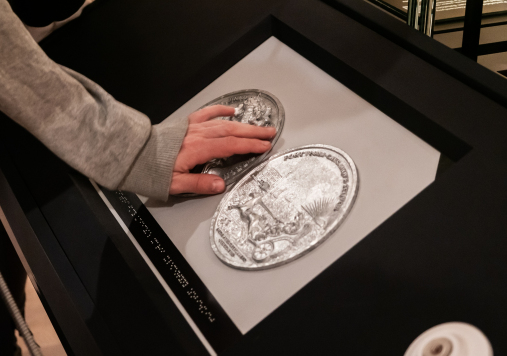 Dotykowe modele medali pamiątkowych